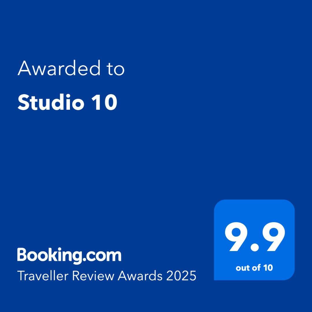 Studio 10 부스테니 외부 사진